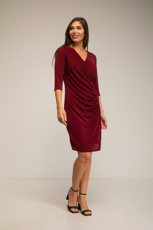 Vestido corto drapeado lateral . Ideal para eventos negro/plata