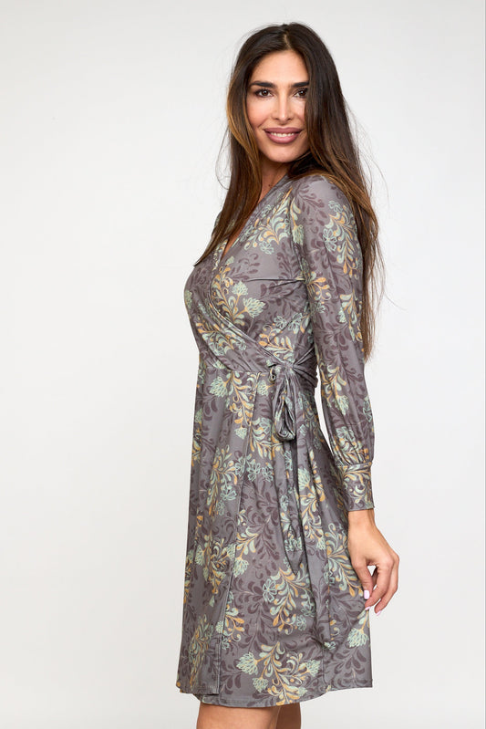 Vestido corto falda cruzada estampado fondo taupe