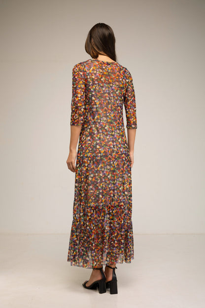 Vestido largo de tul con forro interior y estampado fondo oscuro